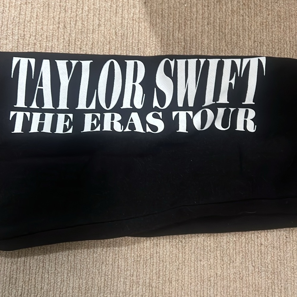 Taylor Swift The Eras Tour Black Sweatpants, Size Medium NEW